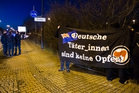 Protest gegen die Neonazi-Demo in Dresden Prohlis