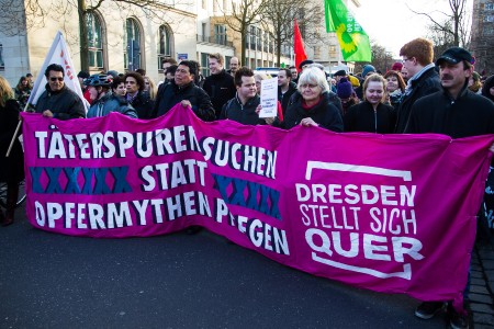 Der Mahngang Täterspuren setzt sich in Bewegung