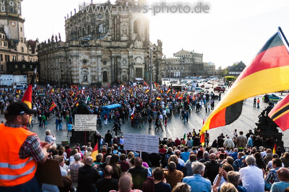 Pegida Dresden Demonstration