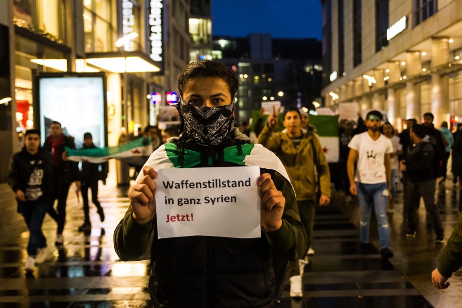 Demo für Aleppo auf der Prager Straße in Dresden