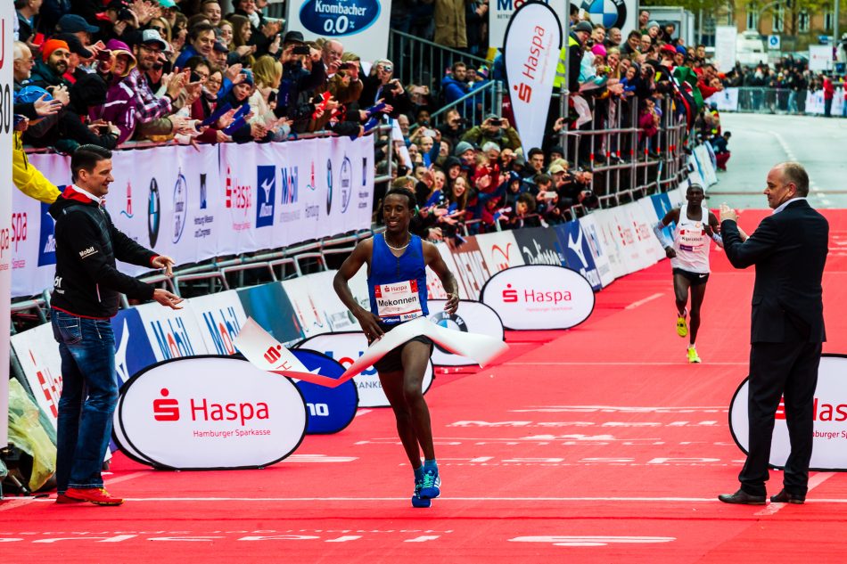 Tsegaye Mekonnen ist der Sieger des 32. Haspa Marathon in Hamburg