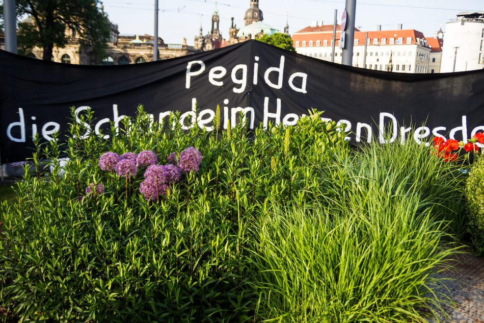 Die Gegendemonstration von Nationalismus raus aus den Köpfen am Postplatz