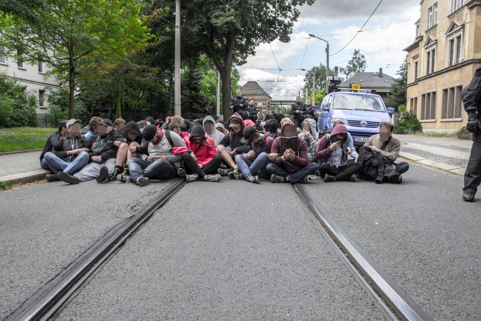 Die Gegendemonstration konnte einen Teil der Route blockieren