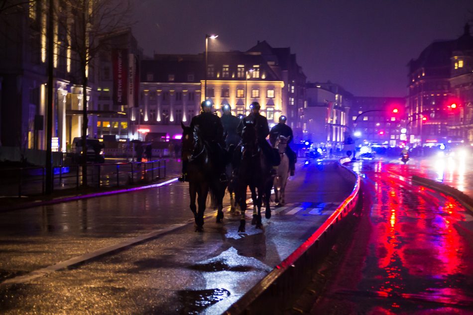 Die Hamburger Polizei setze unter anderem auch die Reiterstaffel ein