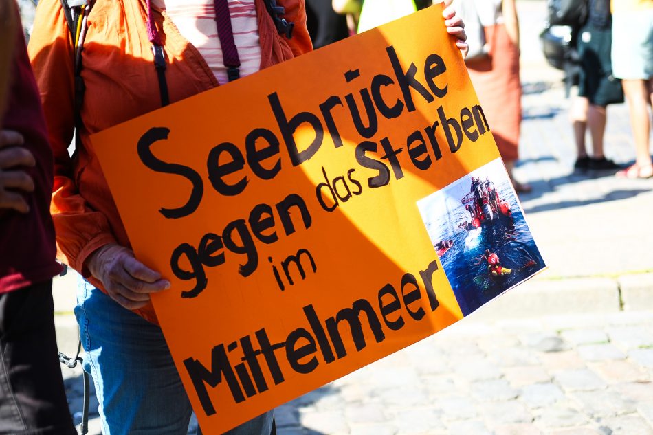 Am Internationalen Tag der Seenotrettung wurde zu einer Kundgebung auch in Hamburg aufgerufen