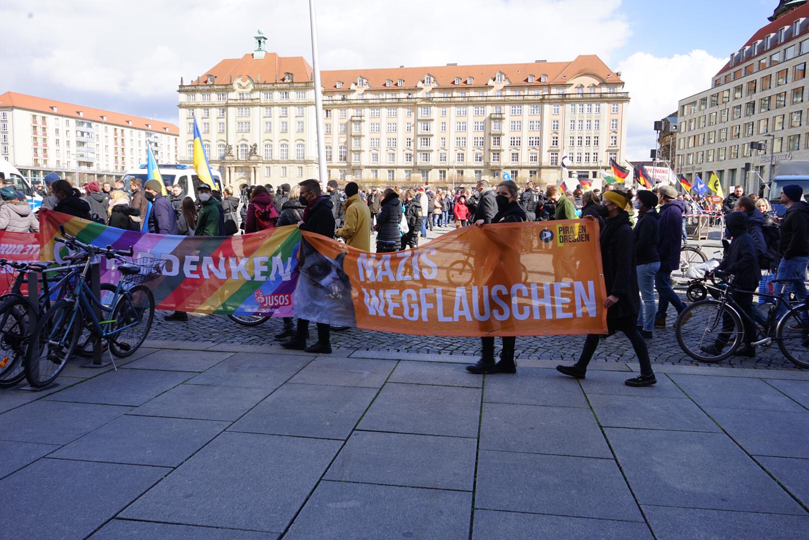 Demonstration gegen Pegida in Dresden