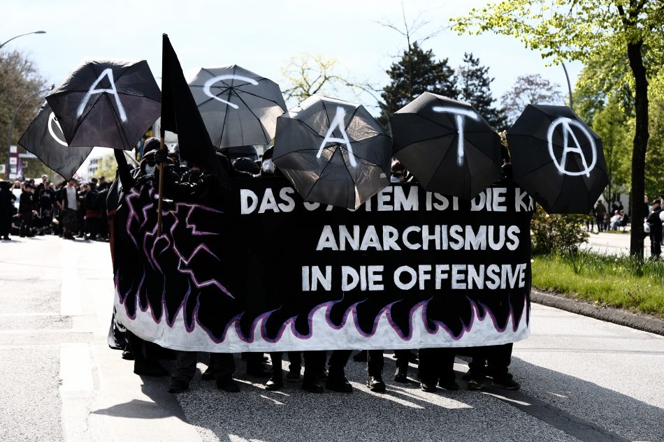 Die Anarchistische Demonstration an der U-Bahn Hagenbecks Tierpark
