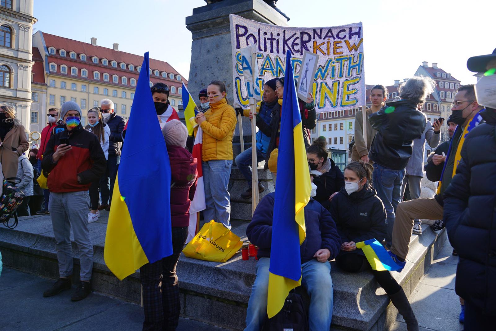 Demonstration in Dresden gegen Putins Krieg